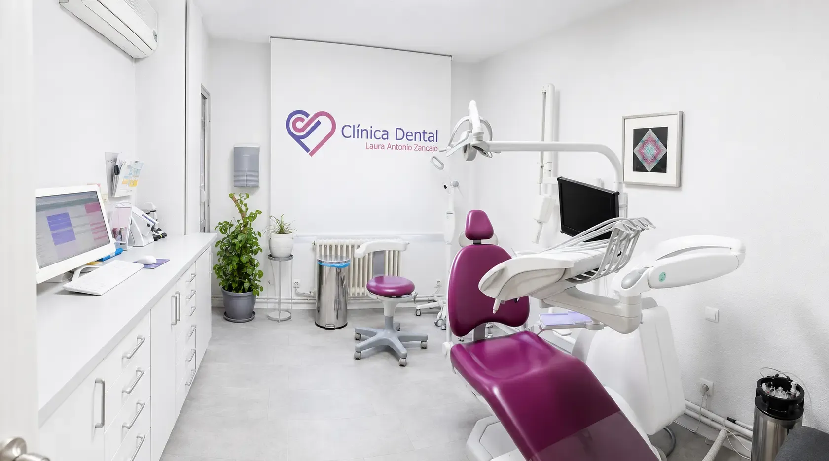Gabinete dental equipado con tecnología avanzada en la Clínica Dental de Arévalo